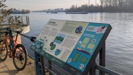 Neun Infotafeln an Wiesbadener Uferwegen erklären Natur, Industrie und Geschichte