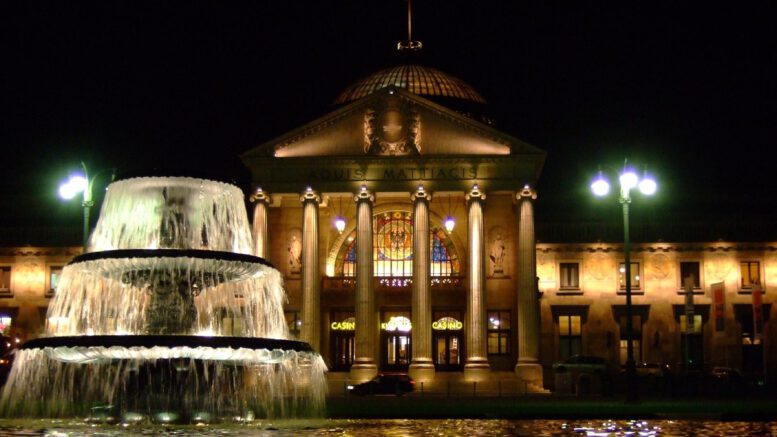 Wiesbaden setzt auf Drohnenshow und verschärfte Kontrollen rund um das Bowling Green zu Silvester